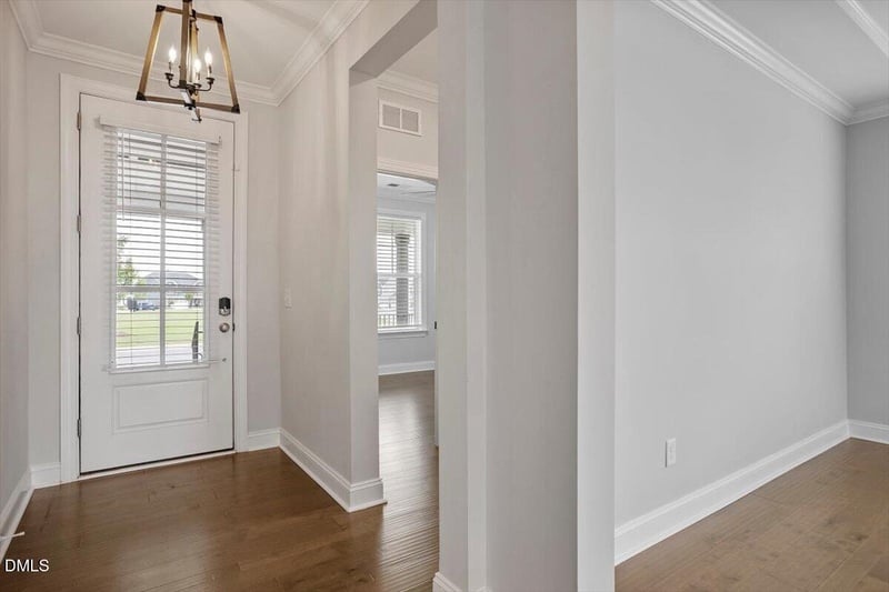 245 Crest Dr, Chapel Hill, NC 27517