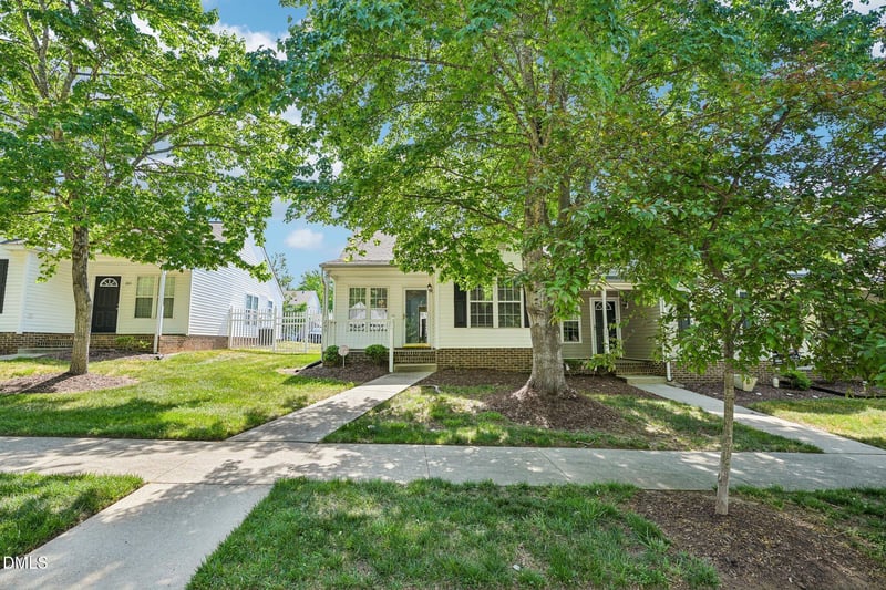 245 Highgate Cir, Wake Forest, NC 27587