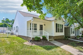 245 Highgate Cir, Wake Forest, NC 27587