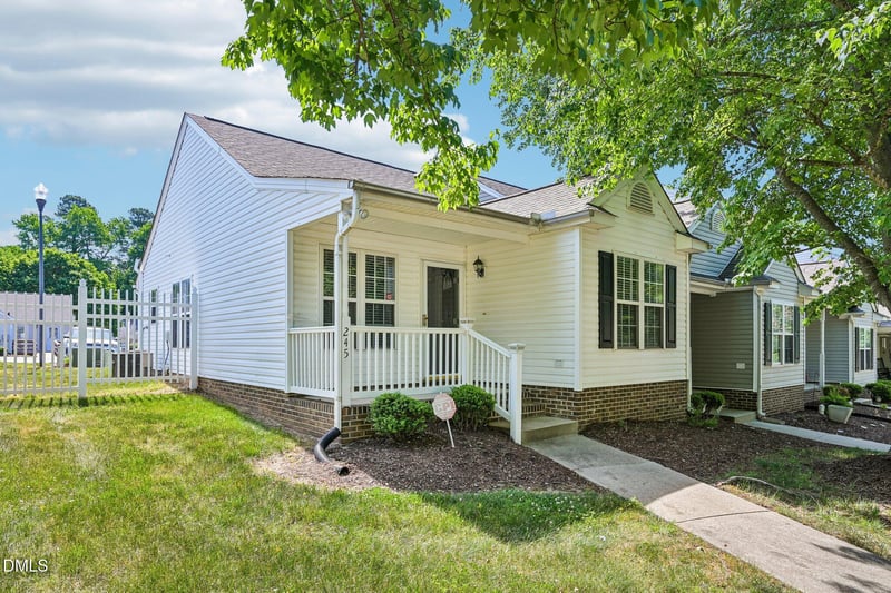 245 Highgate Cir, Wake Forest, NC 27587