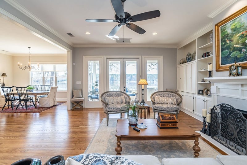 245 Lakeview Dr, Sanford, NC 27332