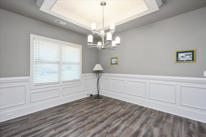245 Oakhaven Dr, Holly Springs, NC 27540