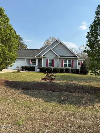 245 Oxfordshire Dr, Fuquay Varina, NC 27526