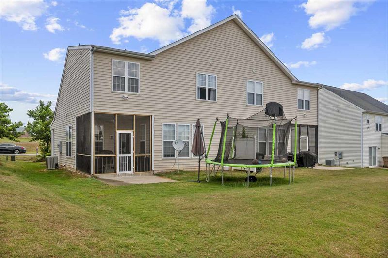 245 Payton Dr, Clayton, NC 27527