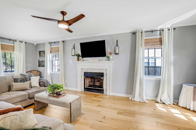 245 Pinecroft Dr, Clayton, NC 27520