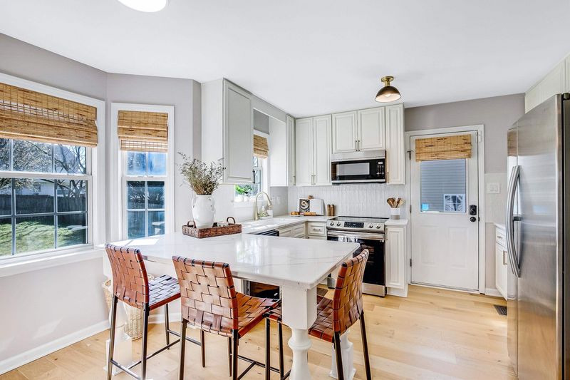 245 Pinecroft Dr, Clayton, NC 27520