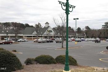 245 Plaza Dr, Chapel Hill, NC 27517