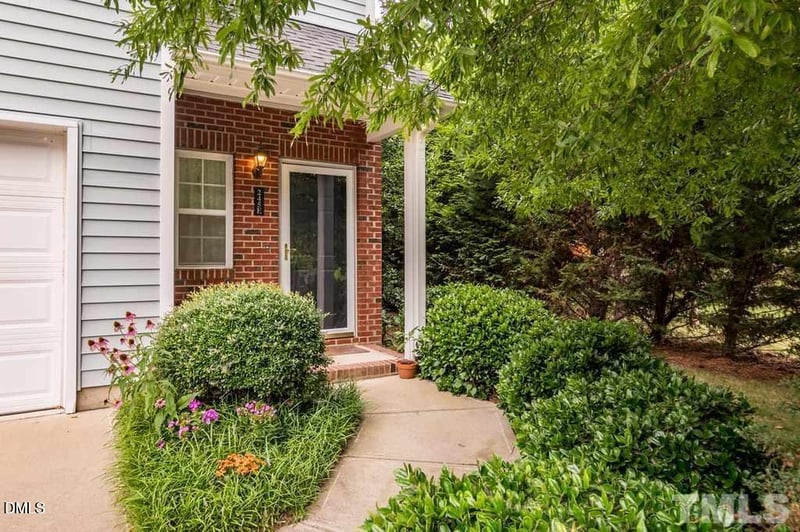 245 Plaza Dr #E, Chapel Hill, NC 27517