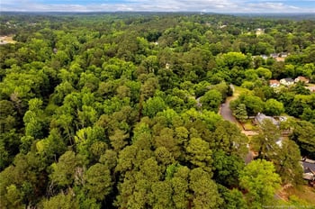 245 Windsor Dr, Fayetteville, NC 28301