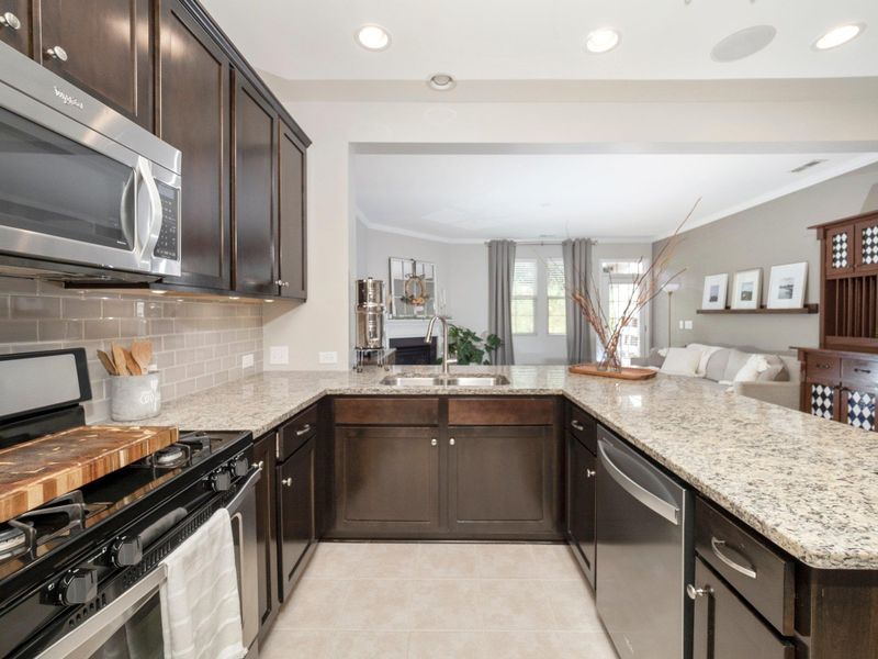 2450 Baslow Dr, Apex, NC 27539