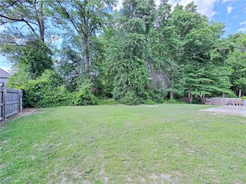 2450 Market Hill Dr, Fayetteville, NC 28306