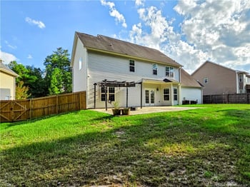 2450 Market Hill Dr, Fayetteville, NC 28306