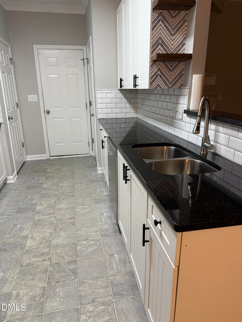 2452 Bay Harbor Dr, Raleigh, NC 27604