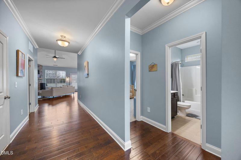 2453 Glenkirk Dr, Burlington, NC 27215