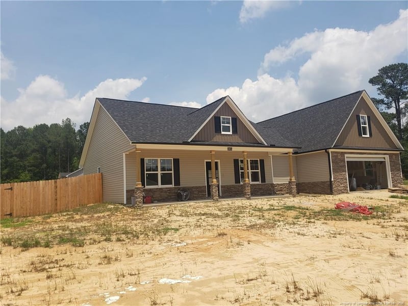 2453 Live Oak Dr, Fayetteville, NC 28306