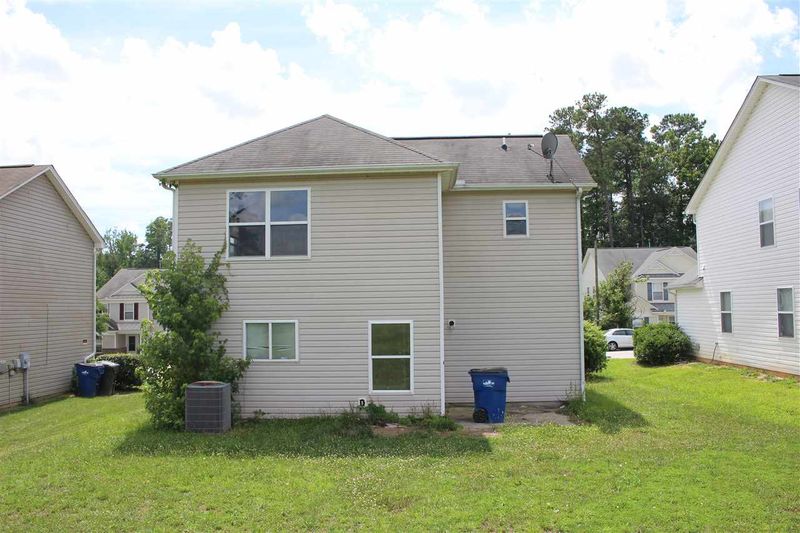 2454 Quarry Ridge Ln, Raleigh, NC 27610