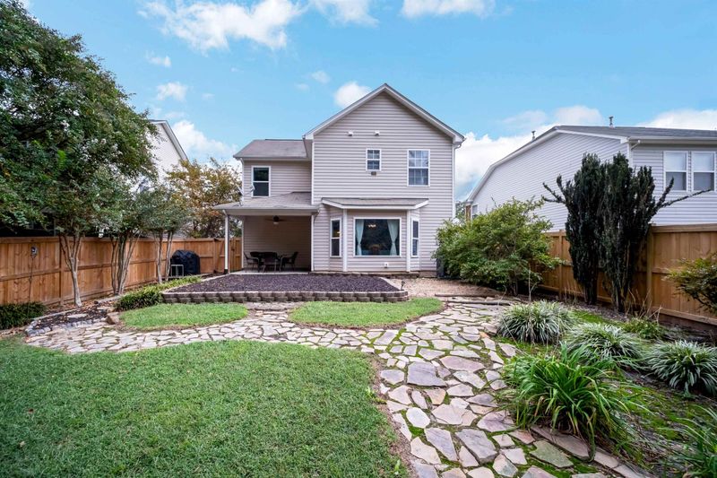 2455 Quarry Ridge Ln, Raleigh, NC 27610