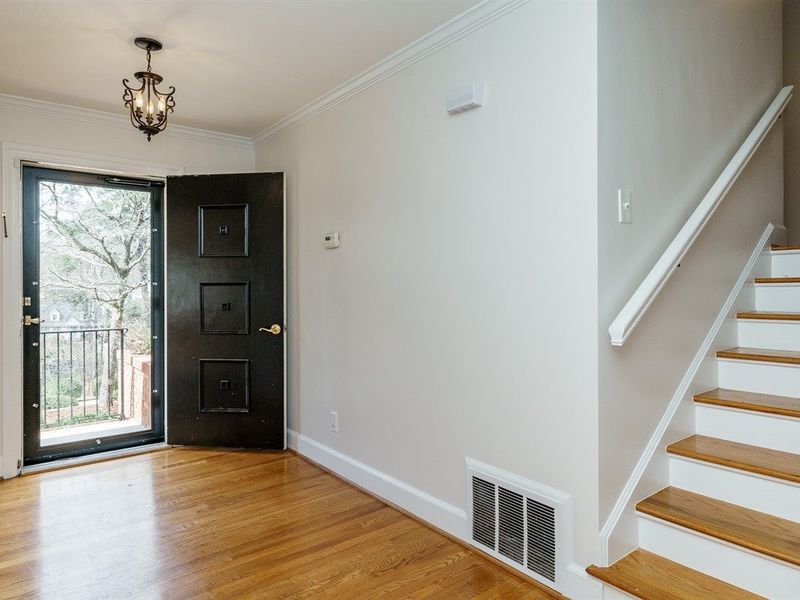2456 Oxford Rd, Raleigh, NC 27608