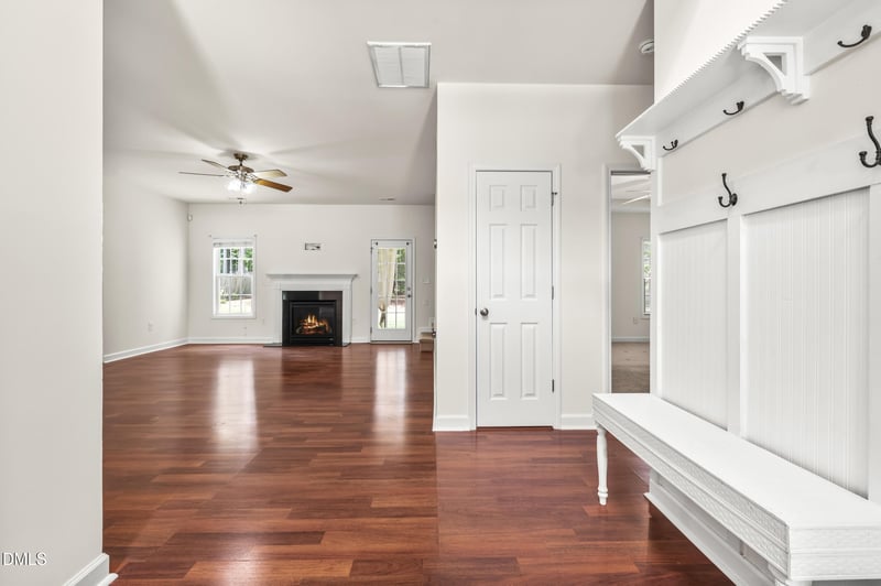 2458 Valley Dr, Clayton, NC 27520