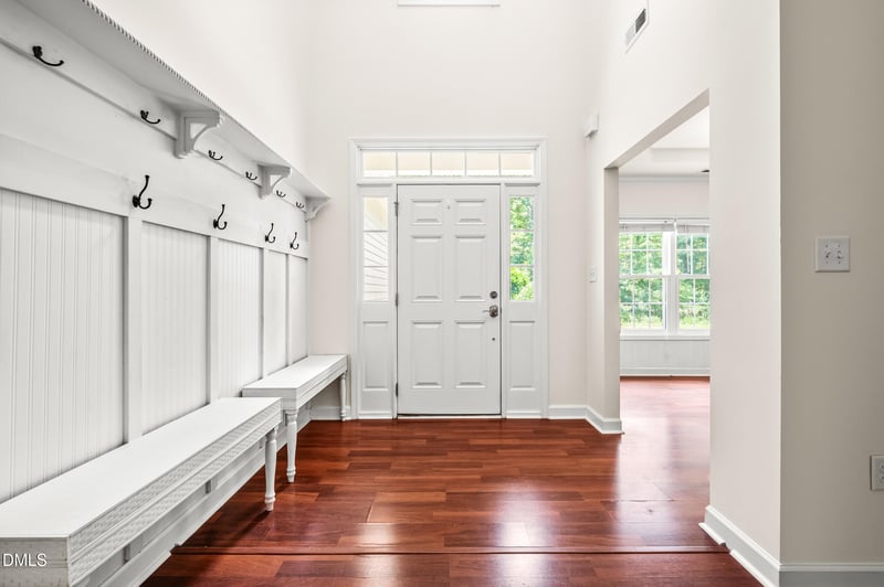 2458 Valley Dr, Clayton, NC 27520