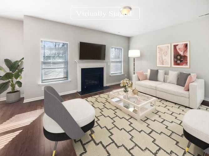 246 W Falcon Ct, Clayton, NC 27520
