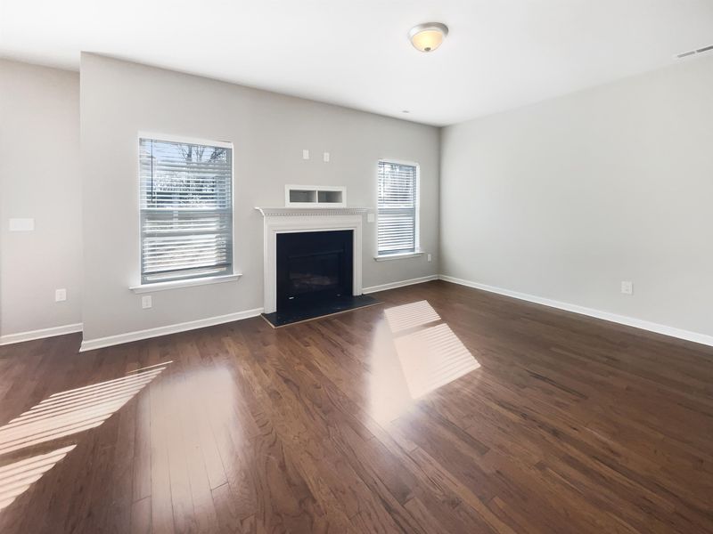 246 W Falcon Ct, Clayton, NC 27520