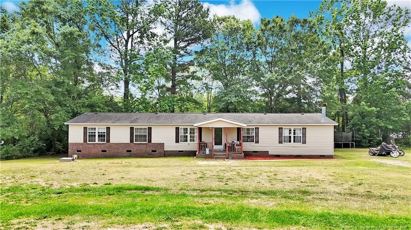 246 Farmhouse Ct, Sanford, NC 27332