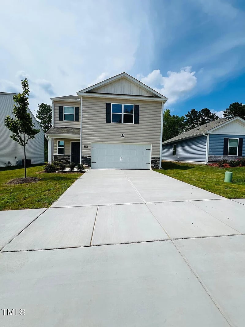 246 Palm Dr, Sanford, NC 27332