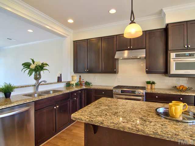 246 E Winmore Ave, Chapel Hill, NC 27516