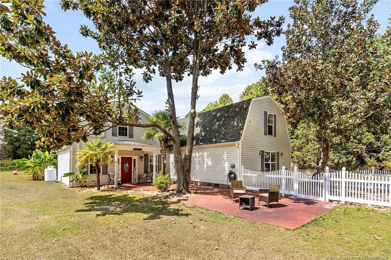 2460 H Bullard Rd, Hope Mills, NC 28348