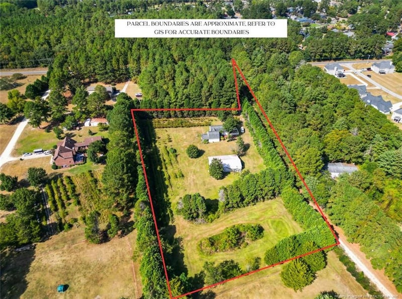 2460 H Bullard Rd, Hope Mills, NC 28348