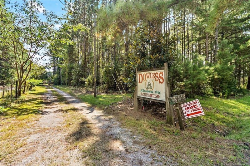 2460 H Bullard Rd, Hope Mills, NC 28348