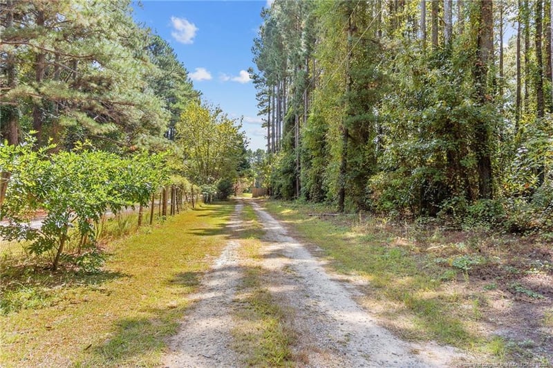 2460 H Bullard Rd, Hope Mills, NC 28348