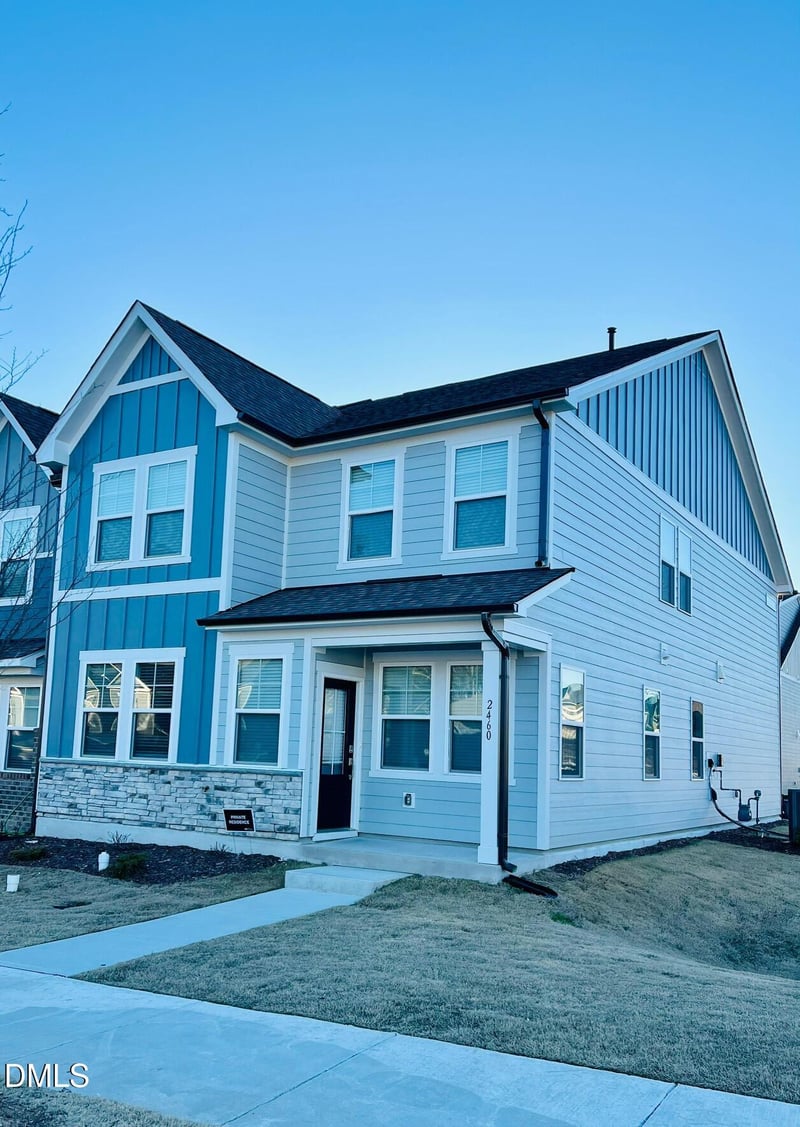 2460 Hutch Ln, Apex, NC 27523