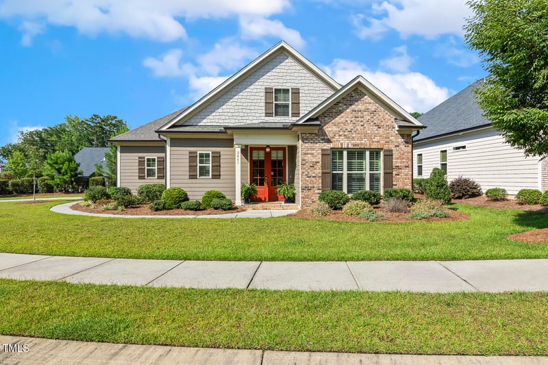 2461 Patriot Bluffs Dr, Fuquay Varina, NC 27526