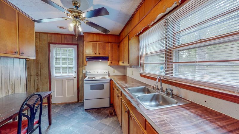 2464 Pulliam Tingen Mine Rd, Roxboro, NC 27574