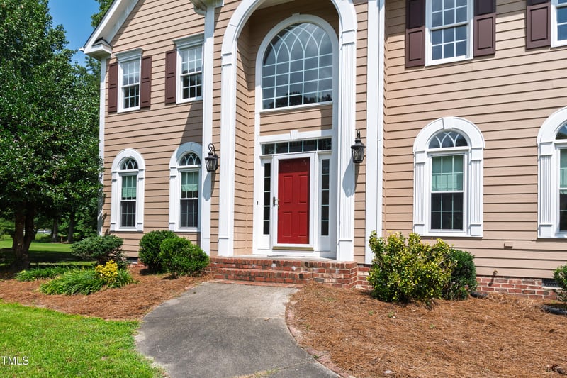 2464 Village Of Wakefield Dr, Zebulon, NC 27597