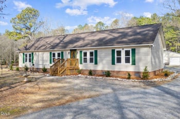 2465 Shoeheel Rd, Selma, NC 27576