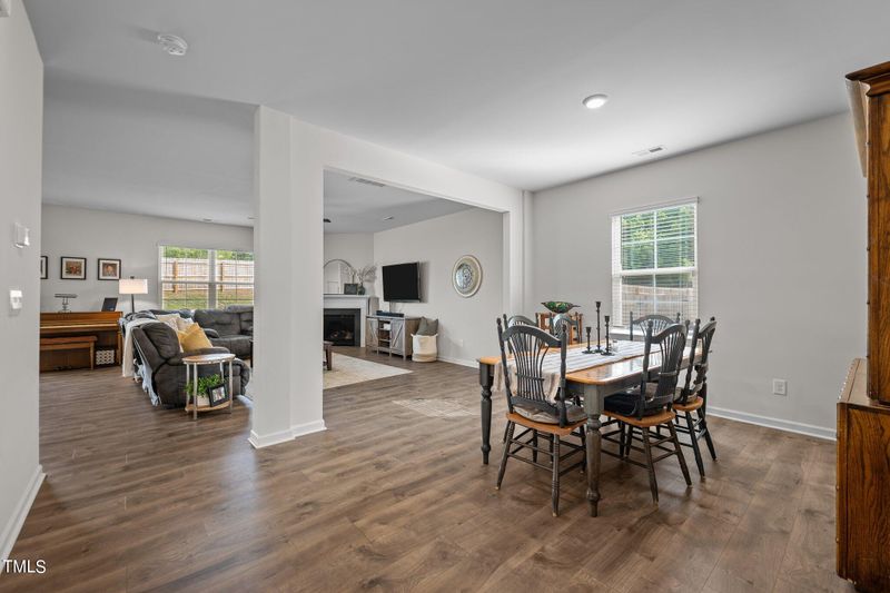 2466 Summersby Dr, Mebane, NC 27302