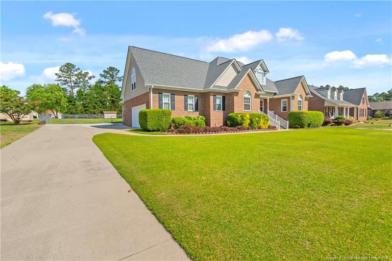2468 Caithness Dr, Fayetteville, NC 28306