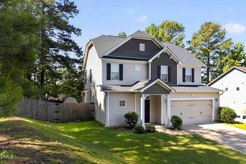 247 Eclipse Dr, Fayetteville, NC 28311