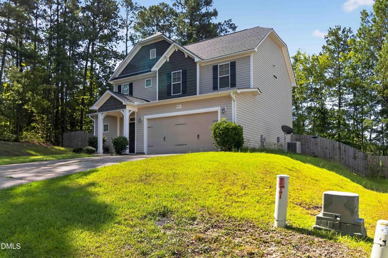 247 Eclipse Dr, Fayetteville, NC 28311