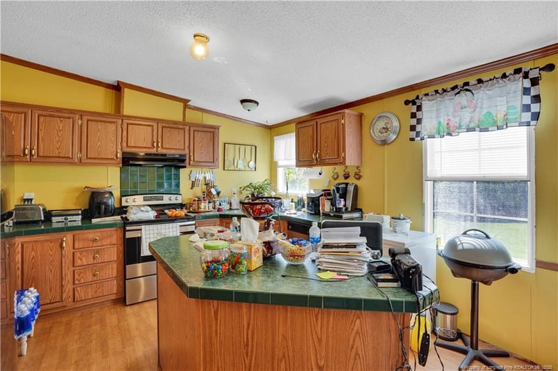 247 Eisler Dr, Lillington, NC 27546