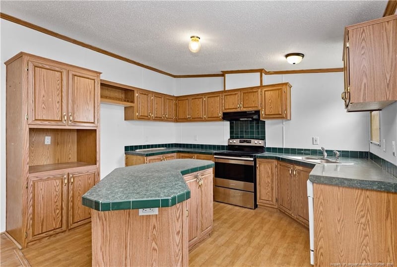 247 Eisler Dr, Lillington, NC 27546