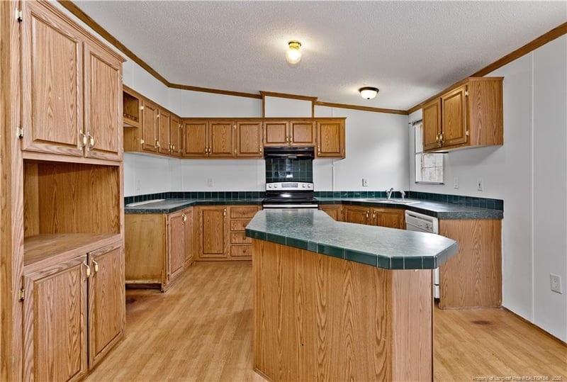 247 Eisler Dr, Lillington, NC 27546