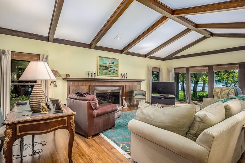 247 Lakeview Dr, Sanford, NC 27322