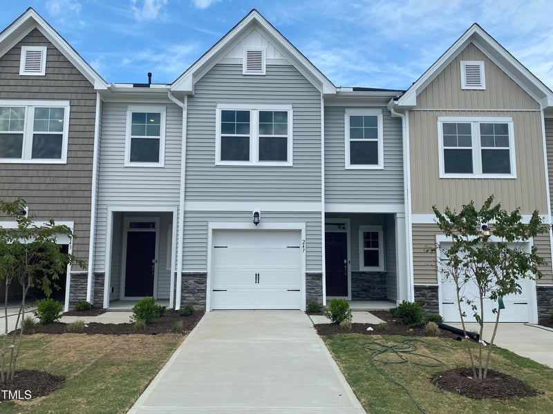 247 Paramount Dr, Smithfield, NC 27577
