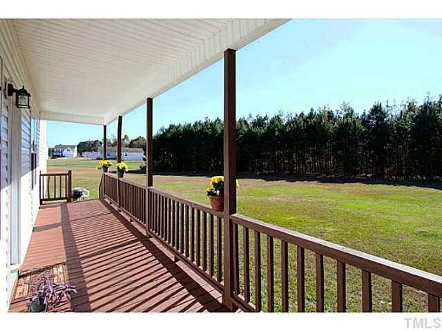247 Roping Horn Way, Willow Springs, NC 27592