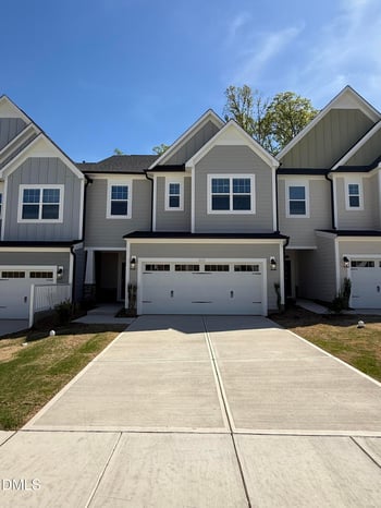 2472 Englemann Dr #373, New Hill, NC 27562