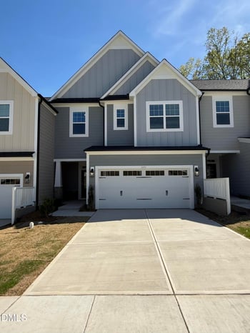 2474 Englemann Dr #372, New Hill, NC 27562